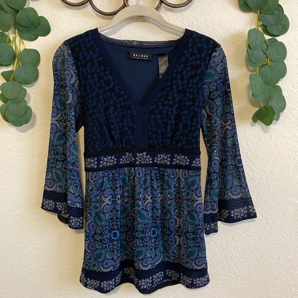 Vintage Y2K Boho Hippie Blue Floral Flare Sleeved Top✨ - Picture 2 of 7